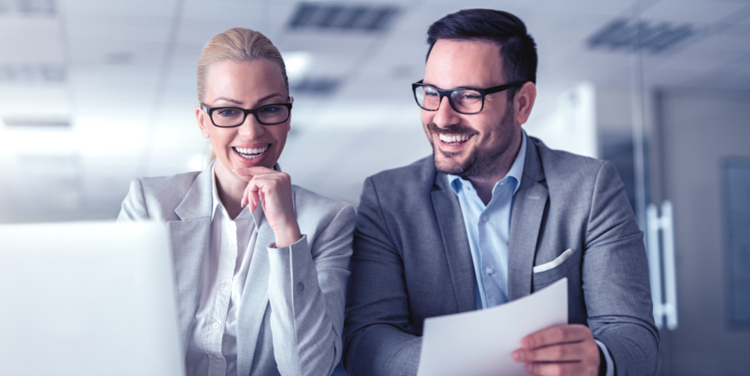 Profissionais trabalhando